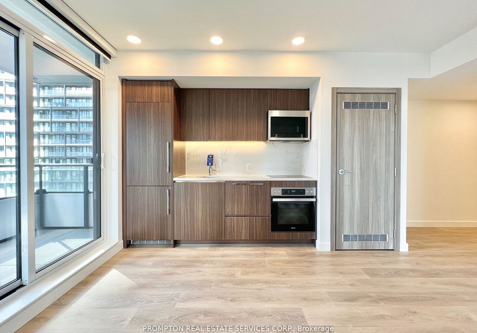 38-widmer-street-e-toronto-ontario-c12578976