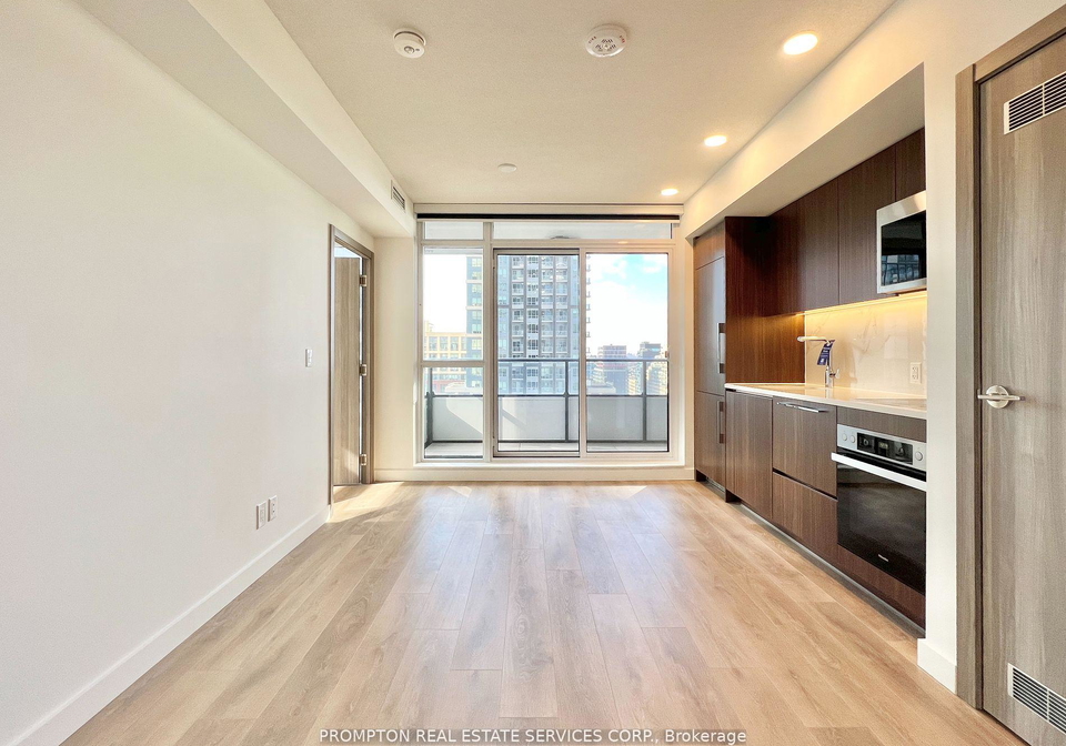 38-widmer-street-e-toronto-ontario-c12578976
