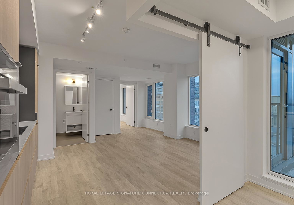2-augusta-avenue-toronto-ontario-c12579056