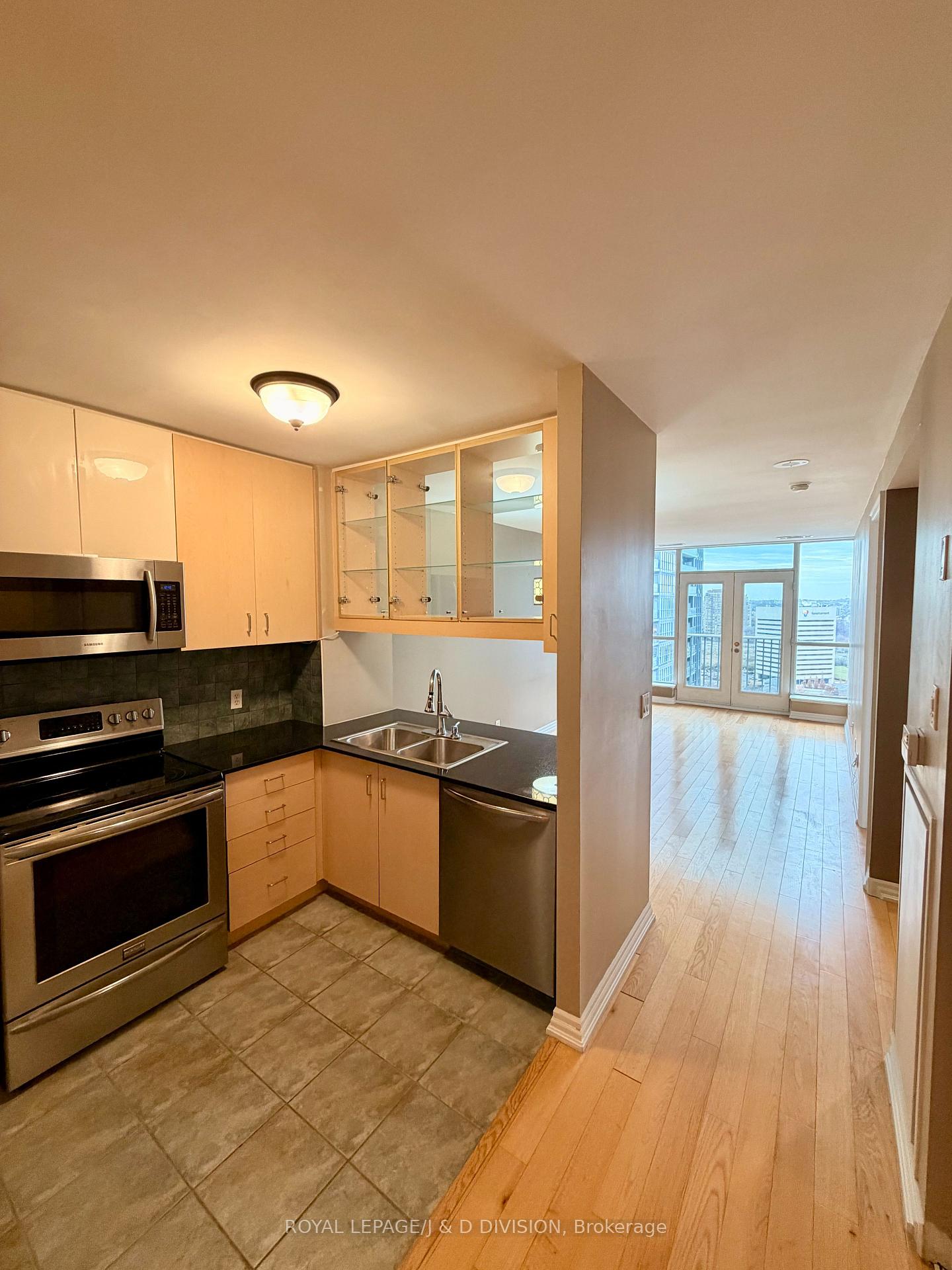 797-don-mills-road-east-york-ontario-c12579132