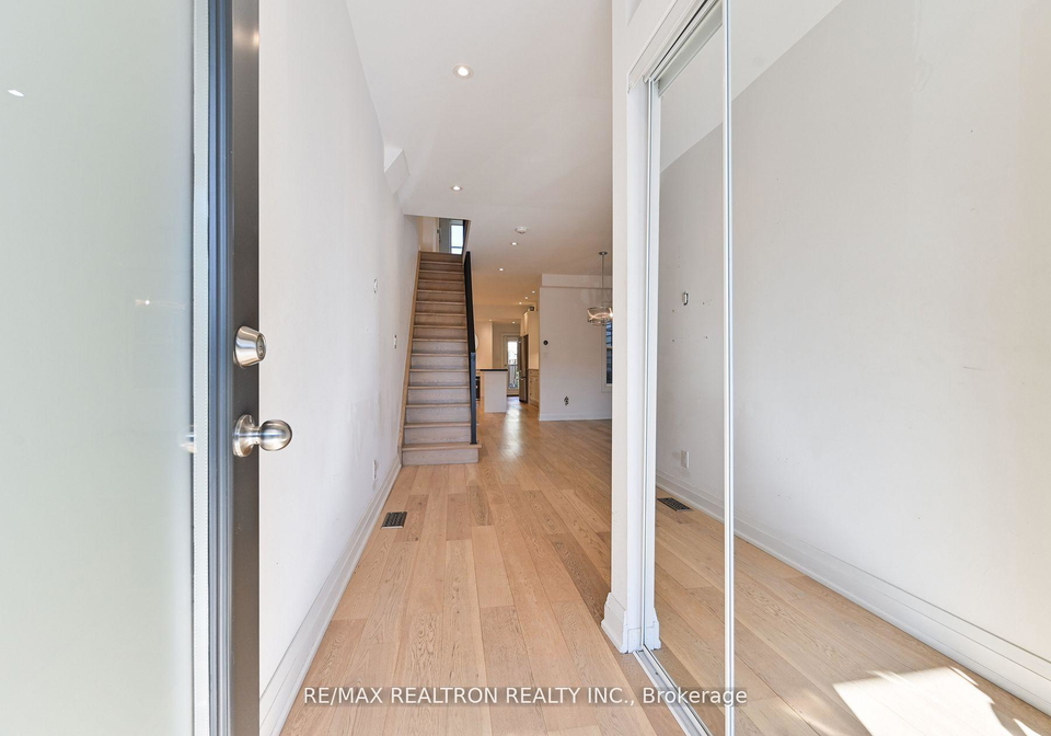14-marshall-street-toronto-ontario-c12579144