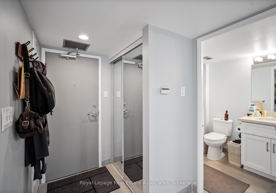 705-king-street-w-toronto-ontario-c12579214