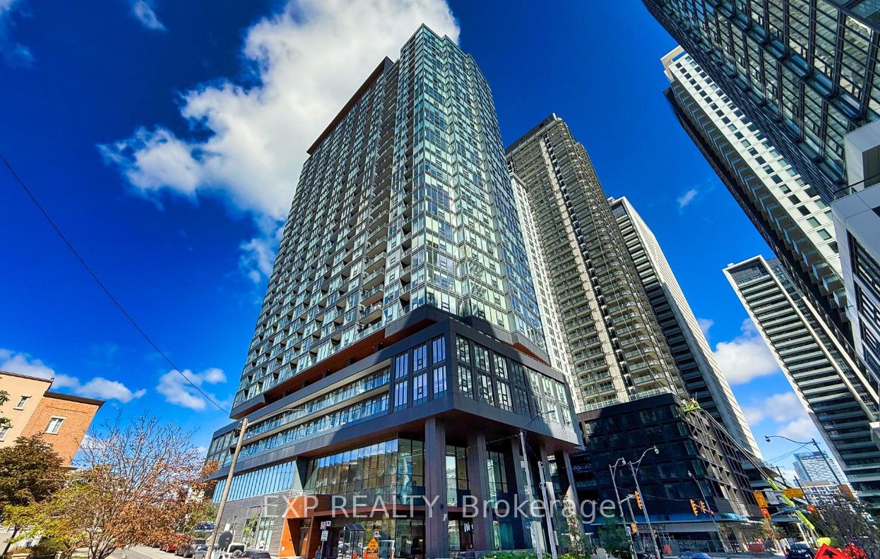 19-western-battery-road-toronto-ontario-c12579632