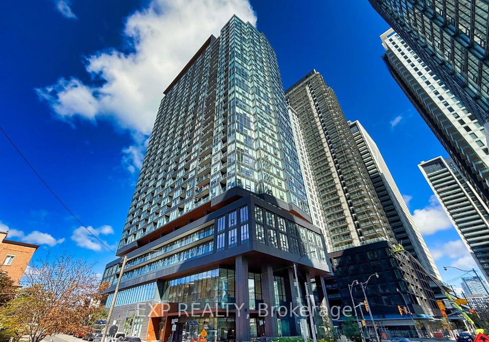 19-western-battery-road-toronto-ontario-c12579632