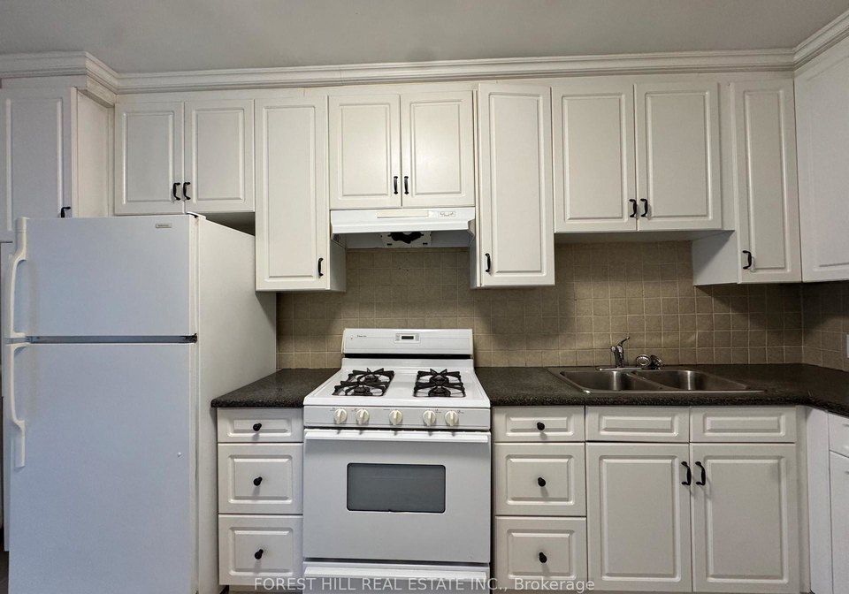 1077-bathurst-street-toronto-ontario-c12580100