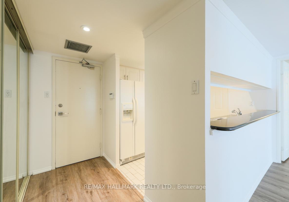 701-king-street-w-toronto-ontario-c12580570