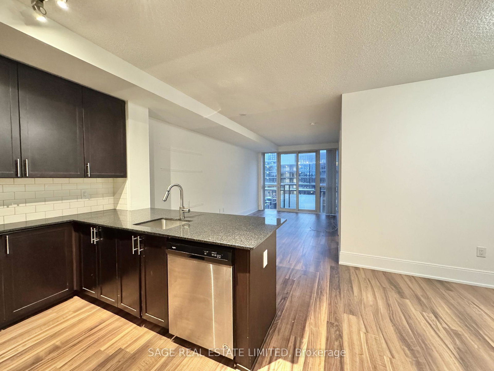 560-front-street-w-toronto-ontario-c12580594
