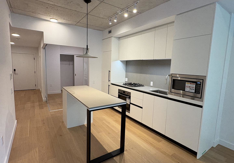 1720-bayview-avenue-toronto-ontario-c12580626