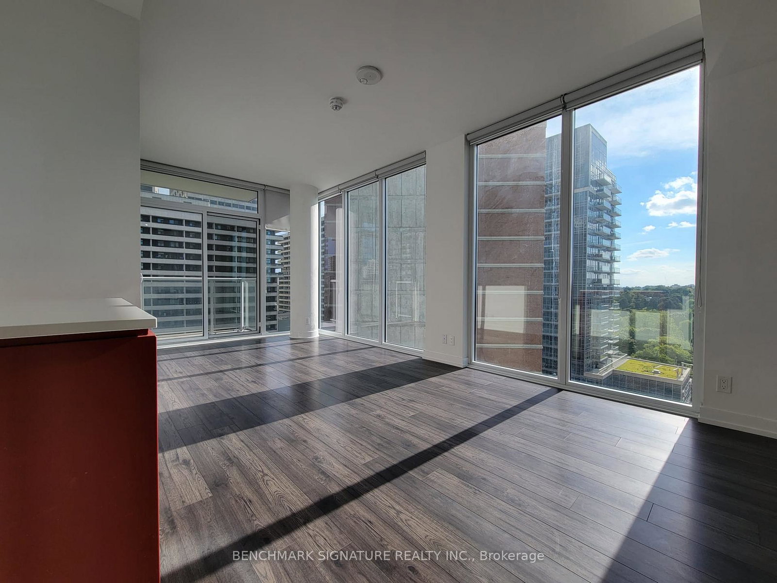33-helendale-avenue-toronto-ontario-c12580736