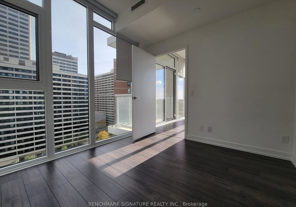 33-helendale-avenue-toronto-ontario-c12580736