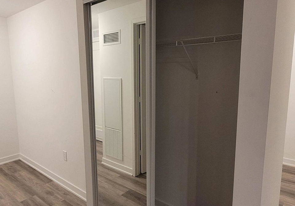 121-lower-sherbourne-street-toronto-ontario-c12580740