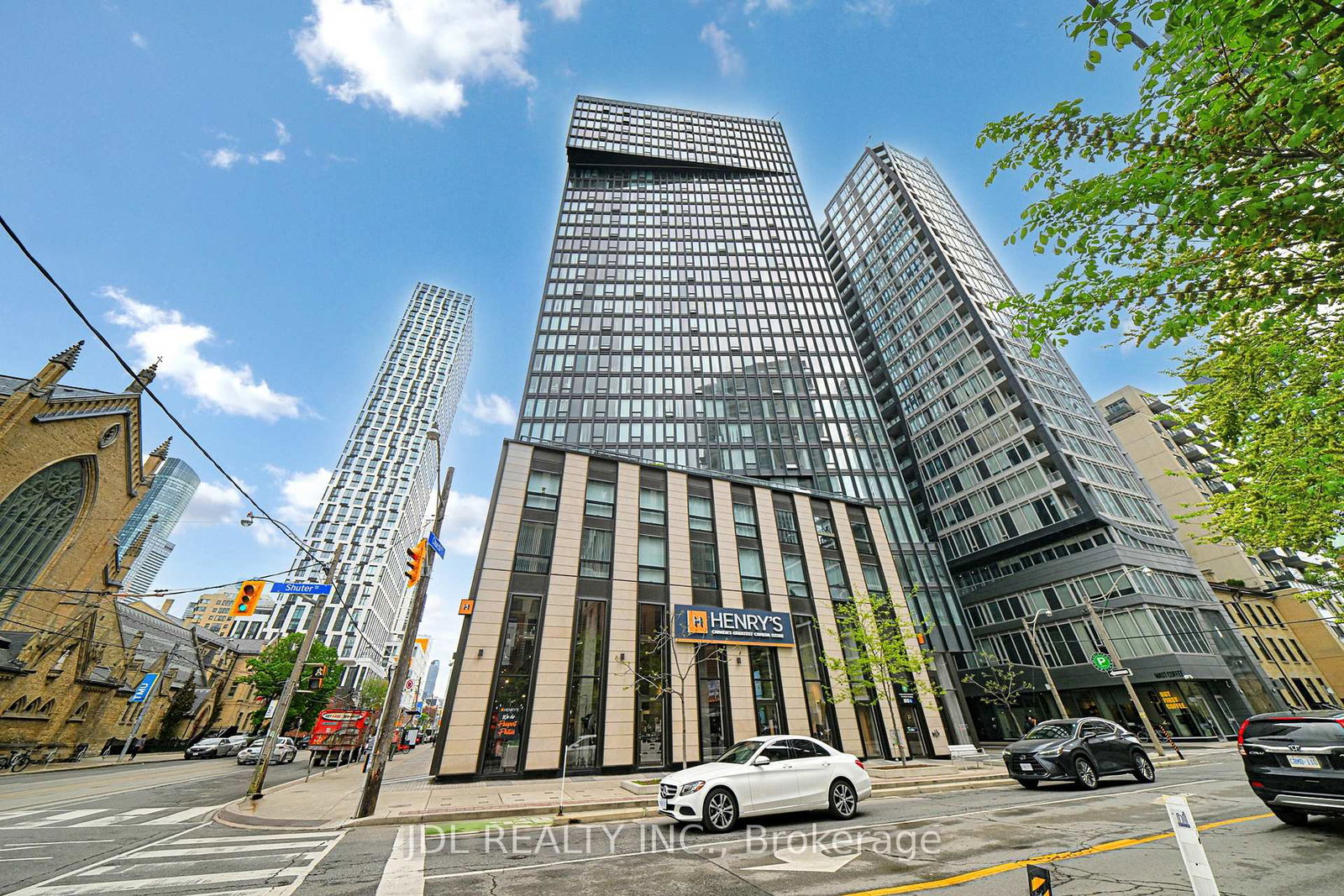 60-shuter-street-toronto-ontario-c12580798