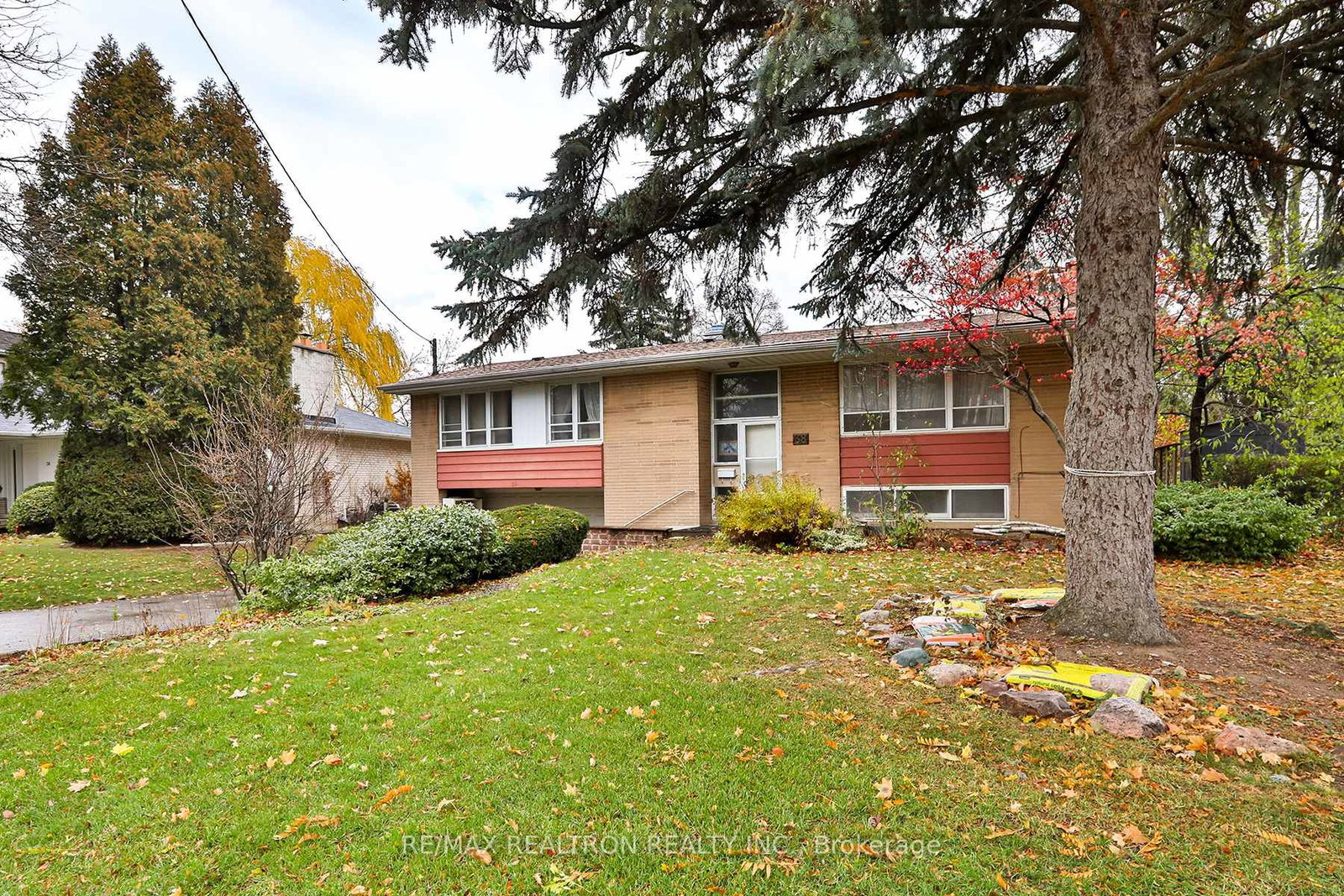 38-flaremore-crescent-north-york-ontario-c12580992