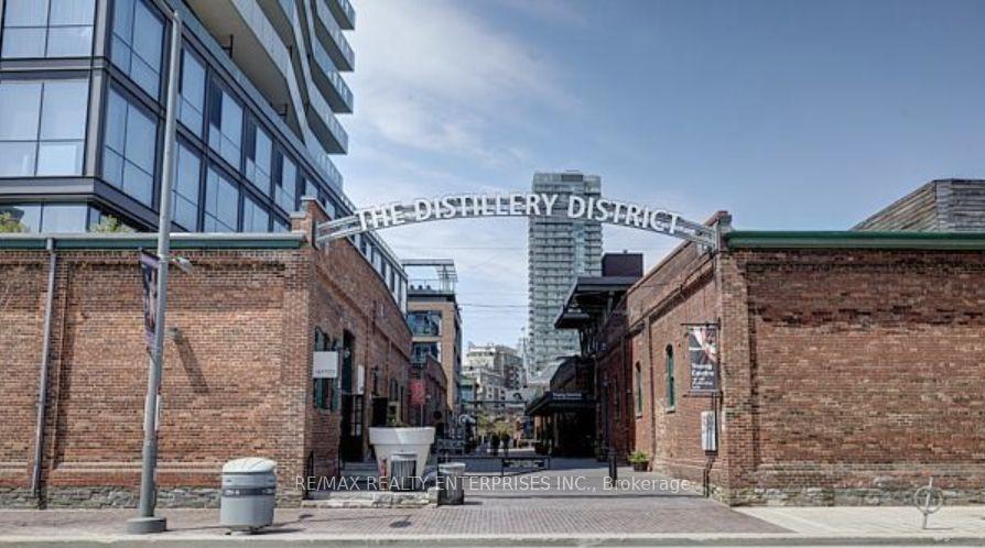 70-distillery-lane-toronto-ontario-c12581494