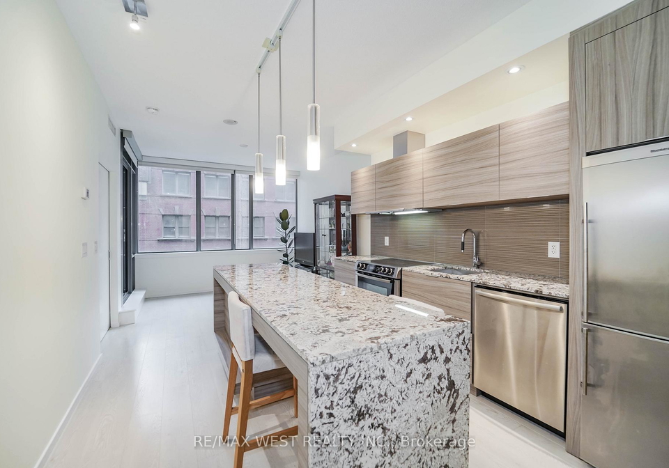 8-charlotte-street-toronto-ontario-c12582076