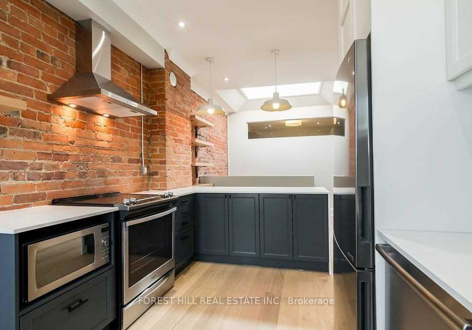 1216-dundas-street-w-toronto-ontario-c12582148