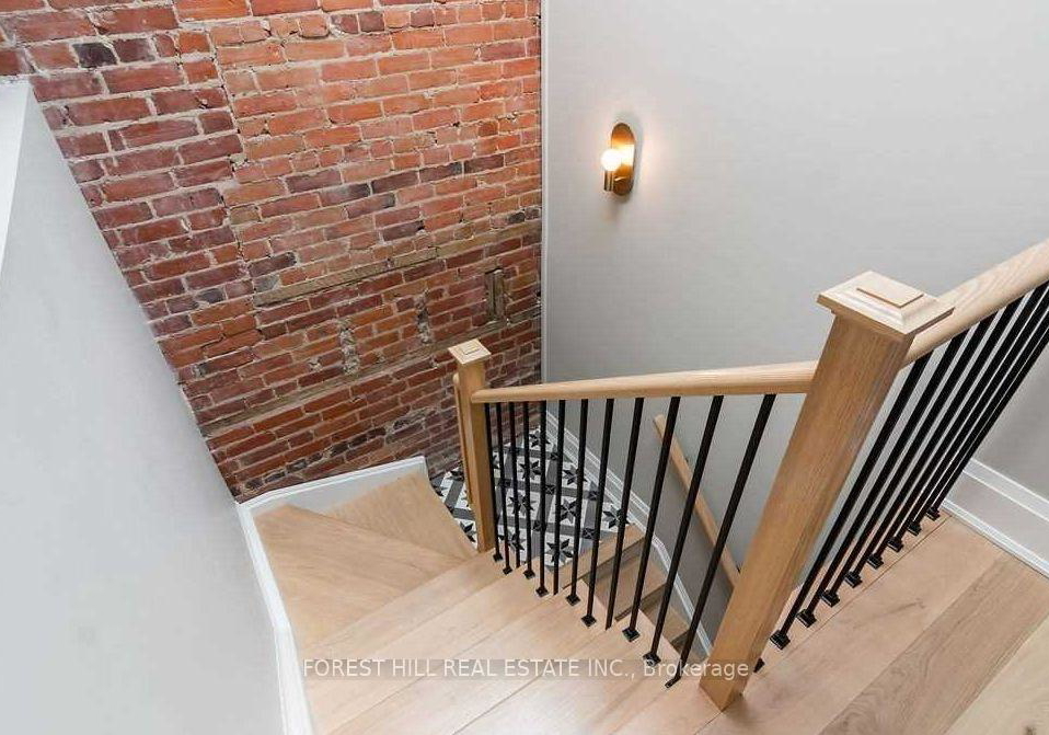 1216-dundas-street-w-toronto-ontario-c12582148