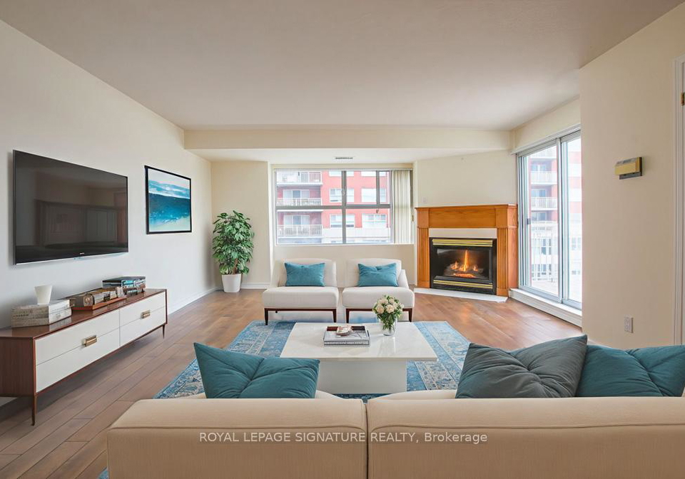 18-concorde-place-north-york-ontario-c12582154