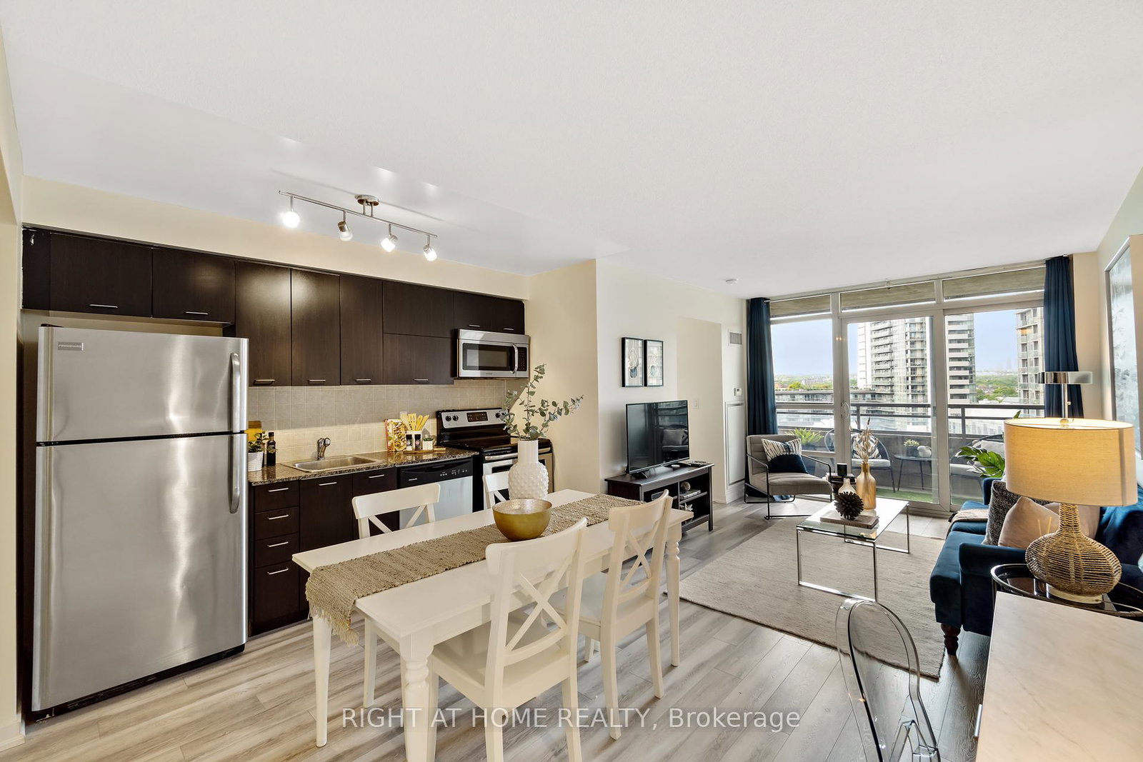 38-joe-shuster-way-toronto-ontario-c12582174