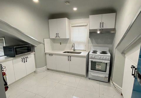 206-carlton-street-toronto-ontario-c12582206