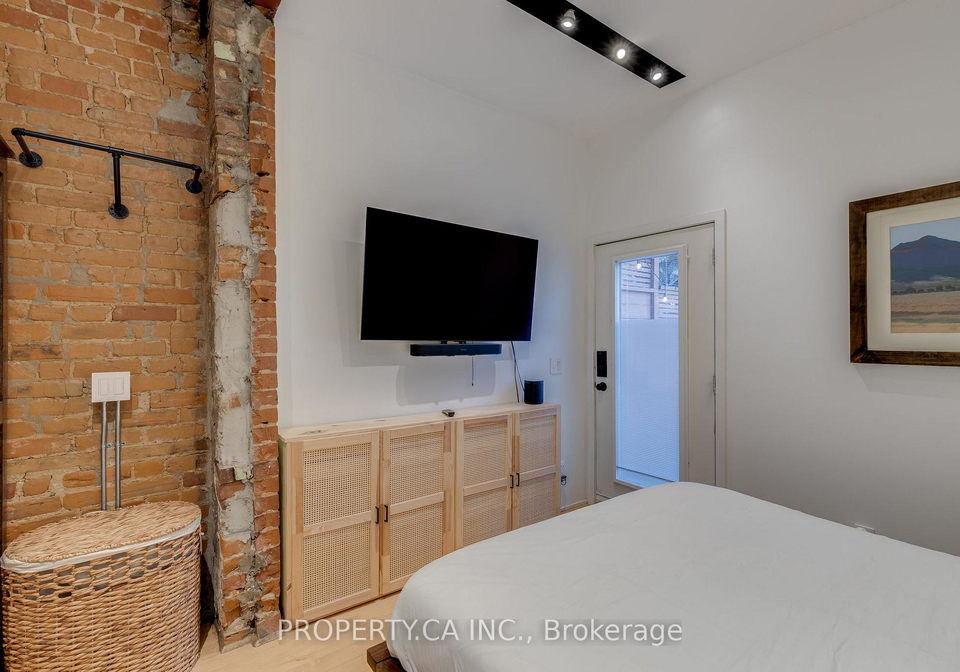 64-dovercourt-road-toronto-ontario-c12582218