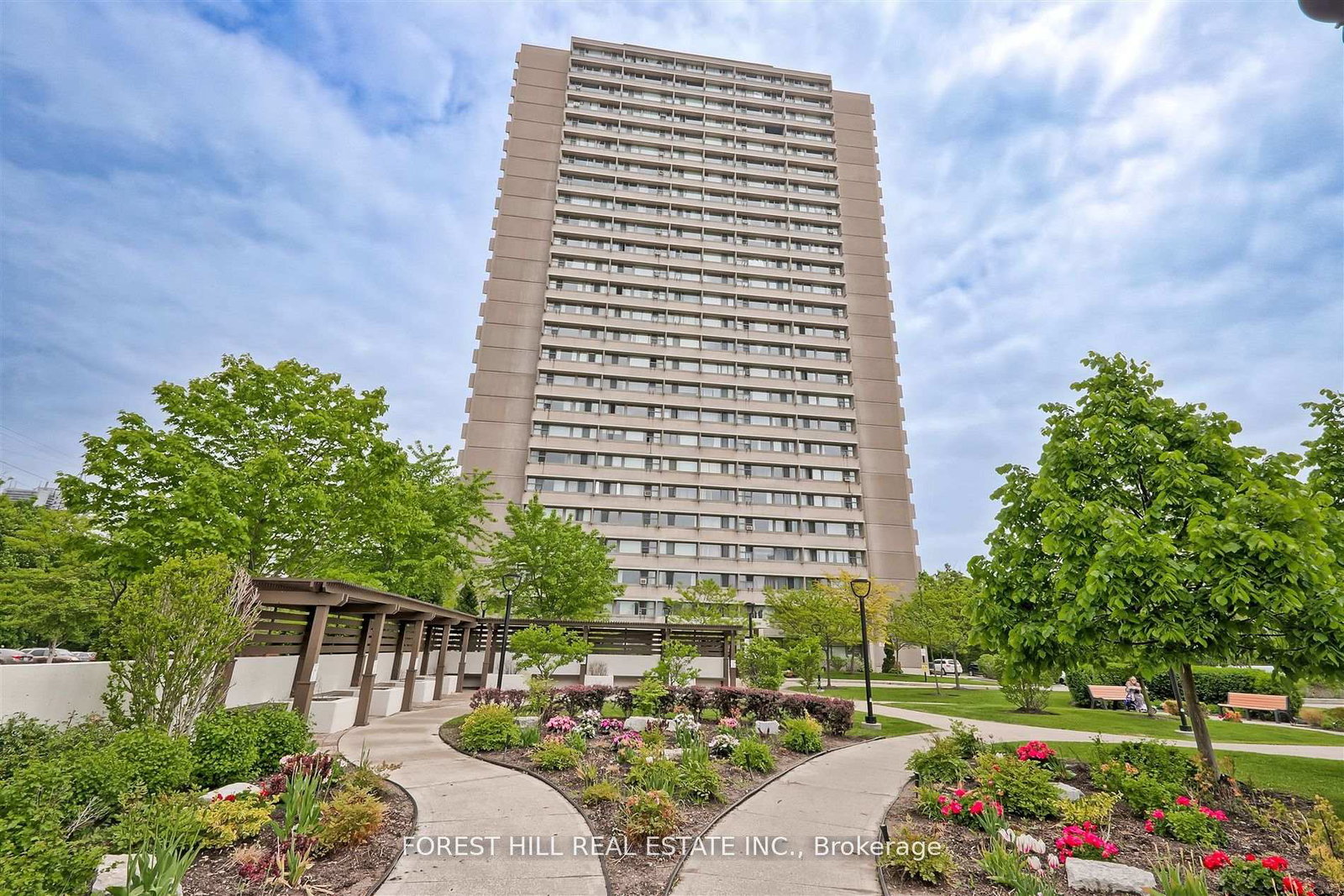 725-don-mills-road-east-york-ontario-c12582368