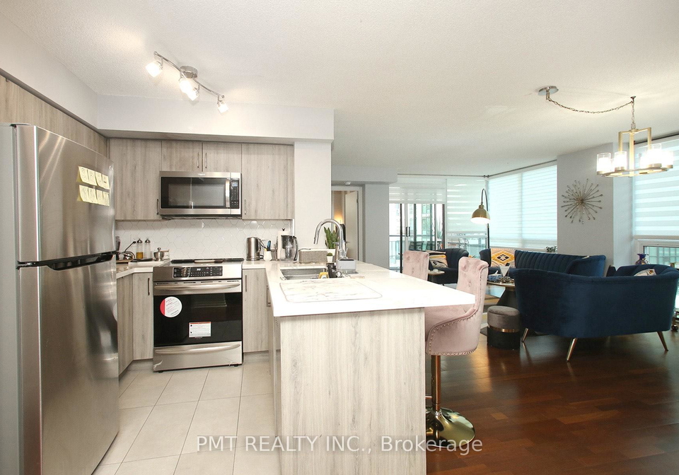 16-yonge-street-toronto-ontario-c12582390