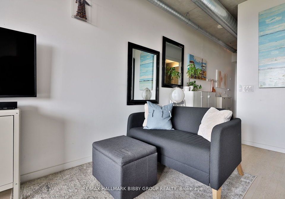 170-bayview-avenue-toronto-ontario-c12582616