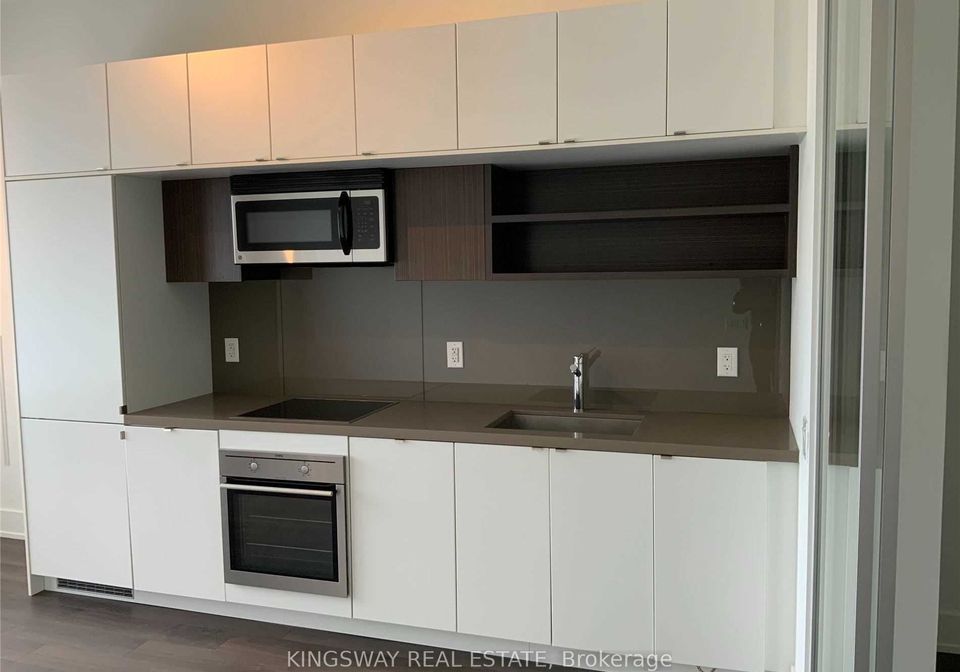 111-st-clair-avenue-w-toronto-ontario-c12583510
