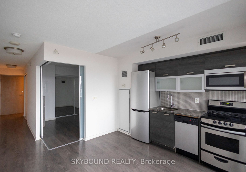 36-lisgar-street-toronto-ontario-c12584046