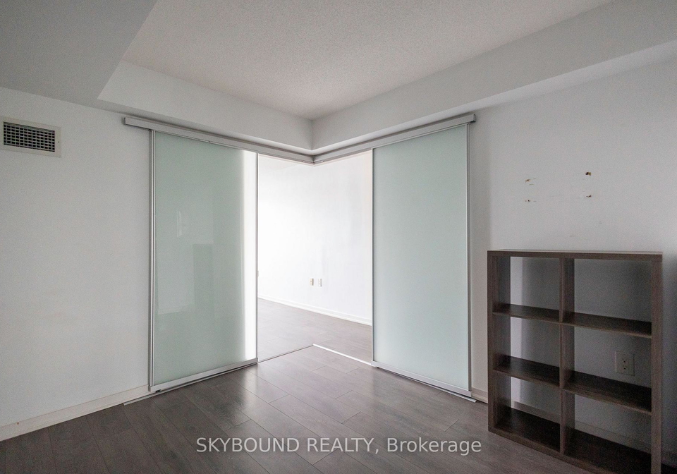 36-lisgar-street-toronto-ontario-c12584046