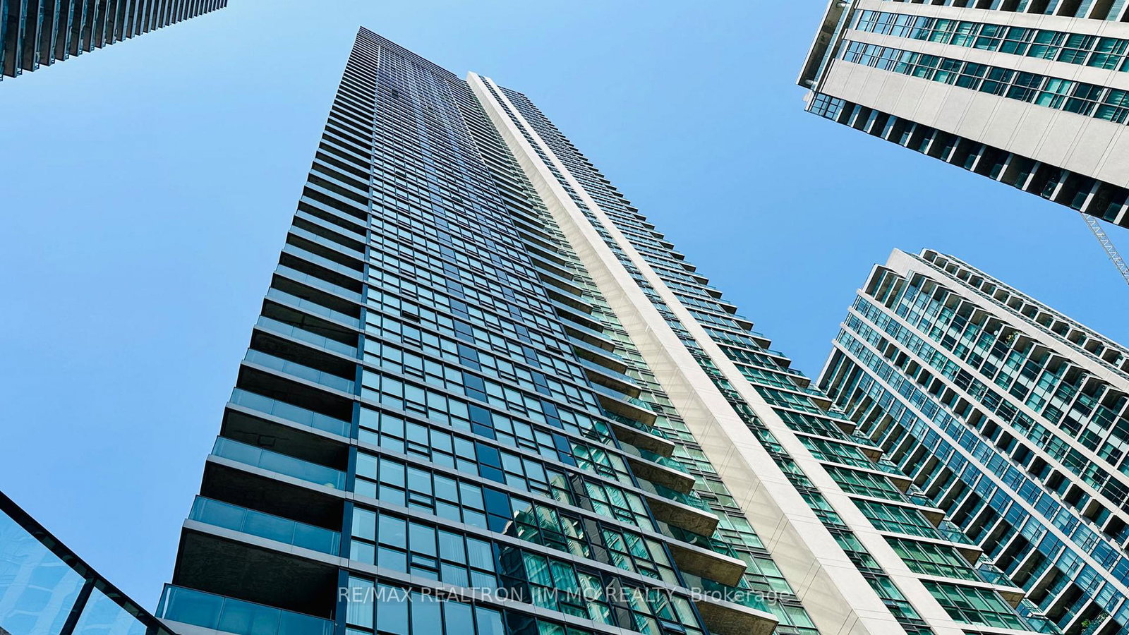 18-harbour-street-toronto-ontario-c12584162