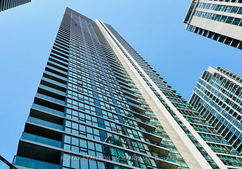 18-harbour-street-toronto-ontario-c12584162