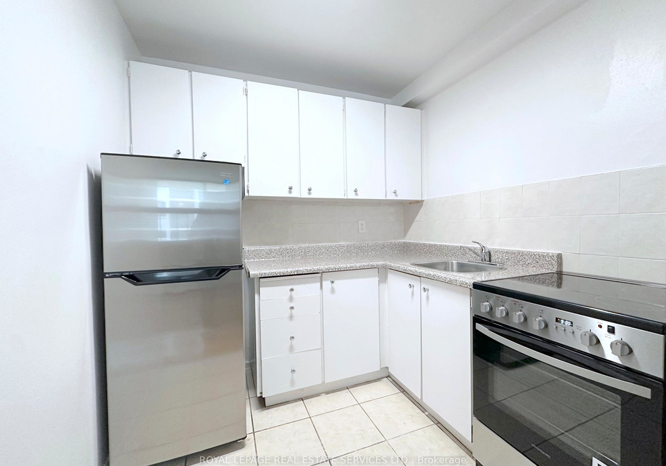 99-howard-street-toronto-ontario-c12584300