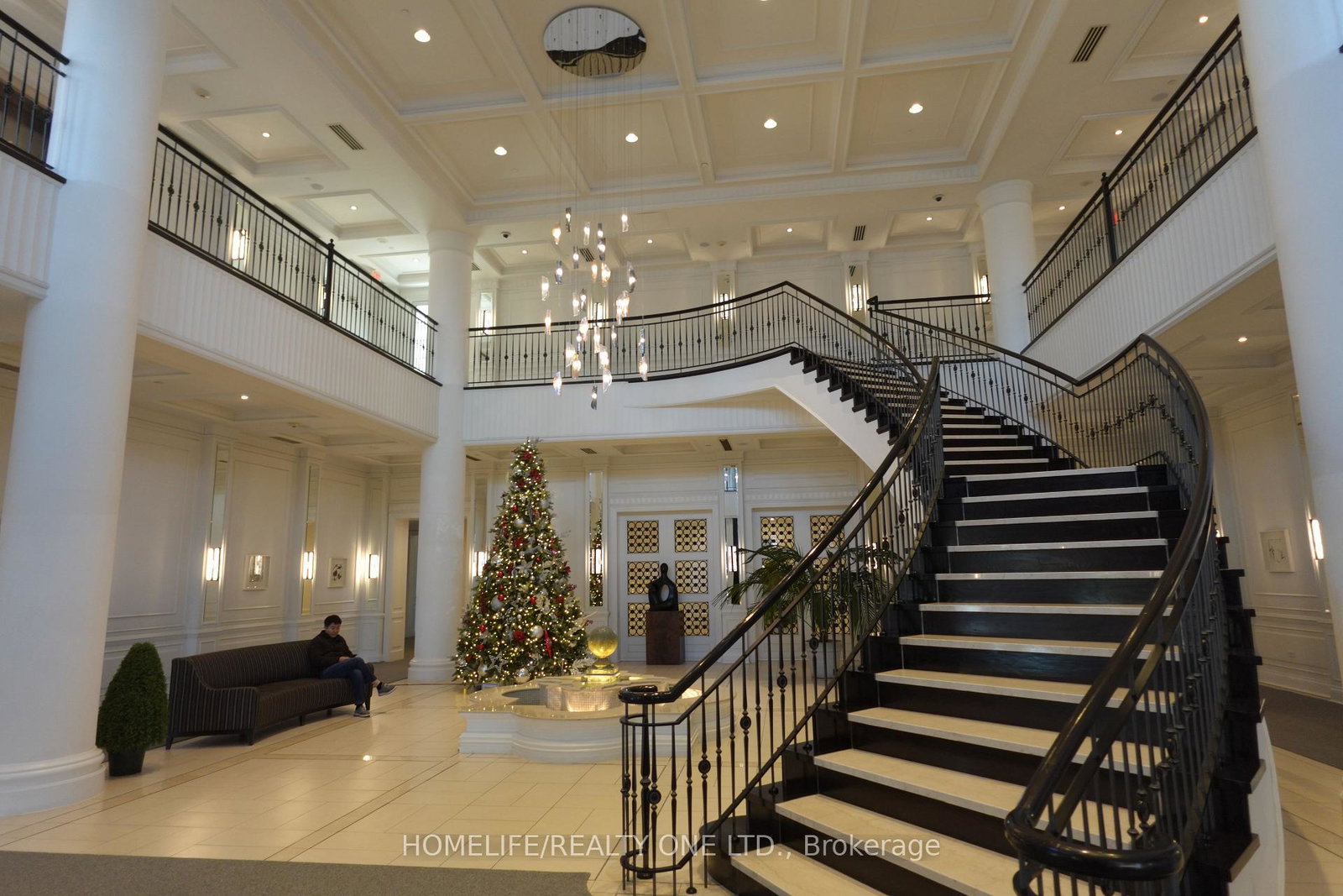 15-greenview-avenue-toronto-ontario-c12584484