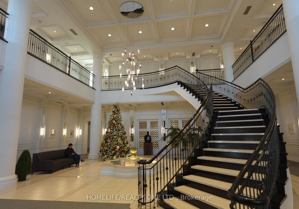 15-greenview-avenue-toronto-ontario-c12584484