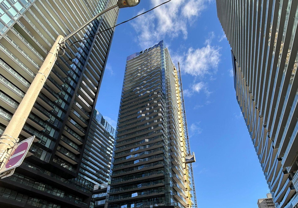120-broadway-avenue-toronto-ontario-c12584538