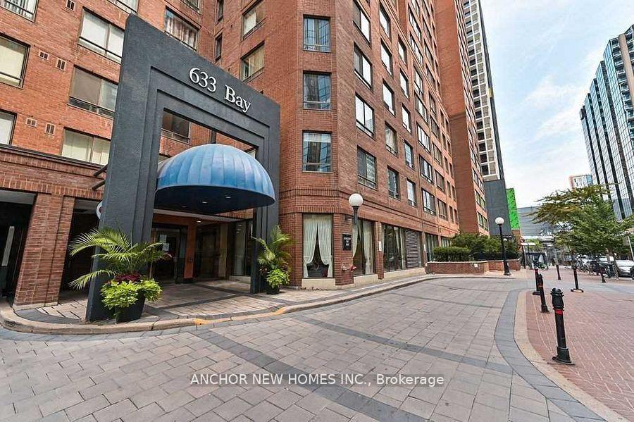 633-bay-street-toronto-ontario-c12584610