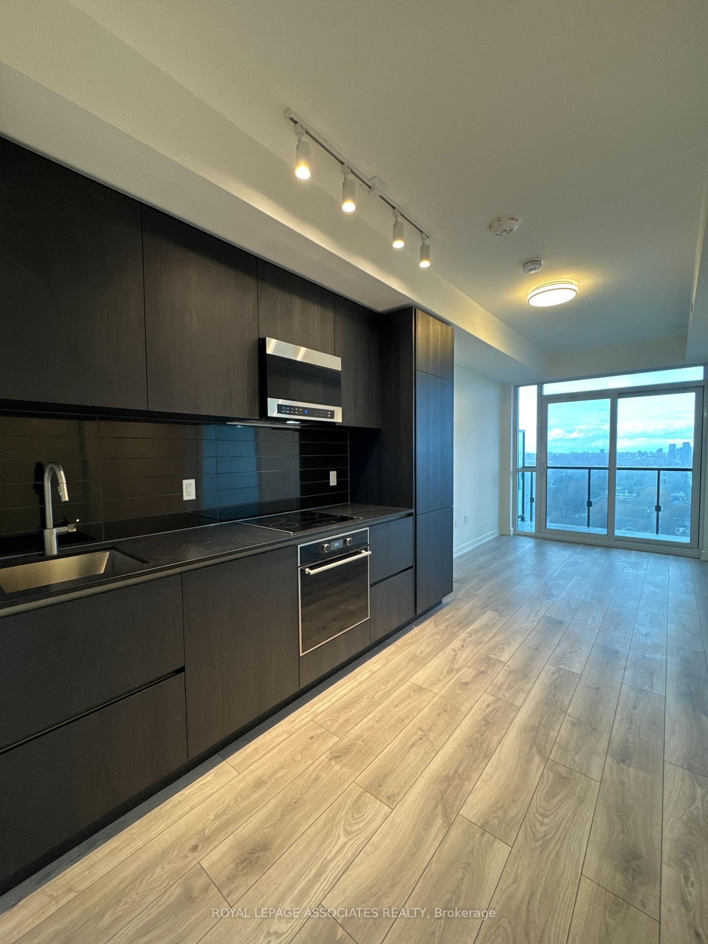 110-broadway-avenue-toronto-ontario-c12584772