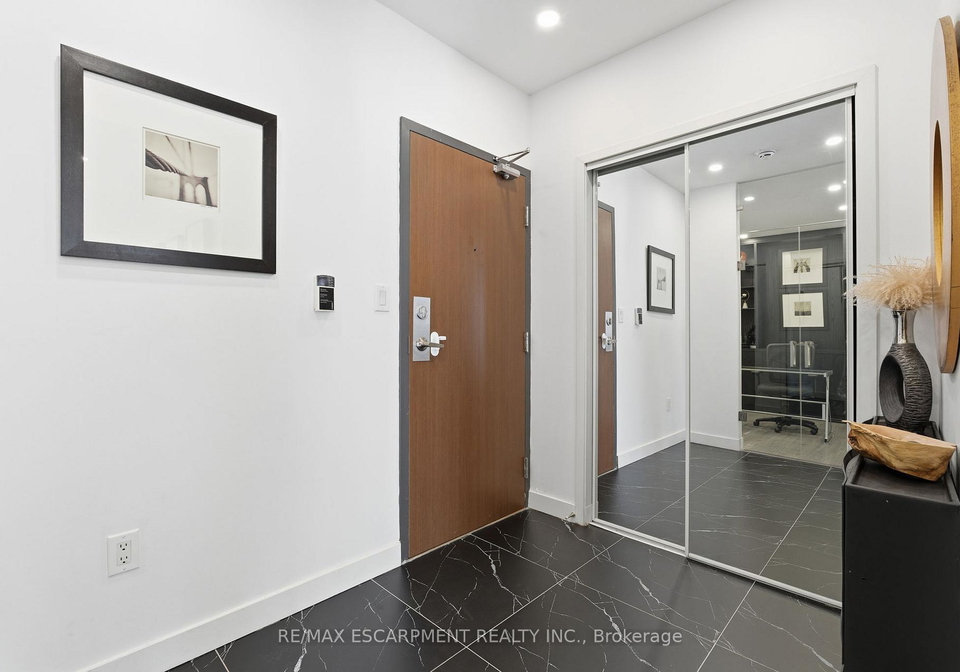 35-mariner-terrace-toronto-ontario-c12585366