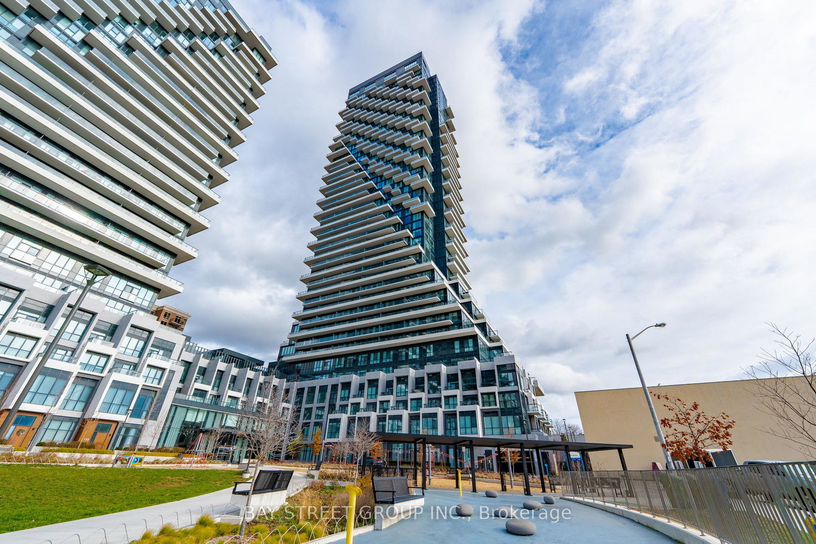 30-inn-on-the-park-drive-north-york-ontario-c12585396