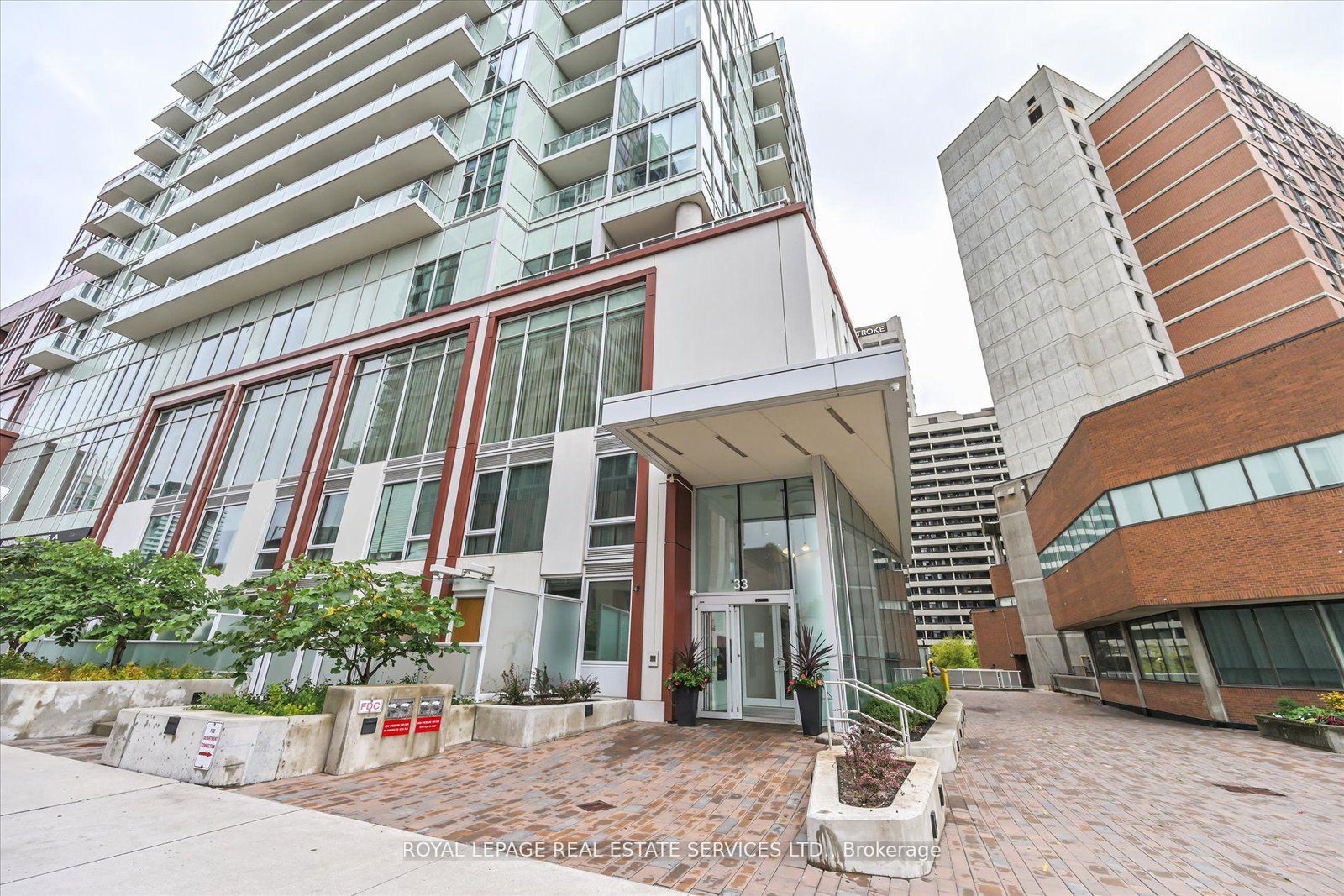 33-helendale-avenue-toronto-ontario-c12585508