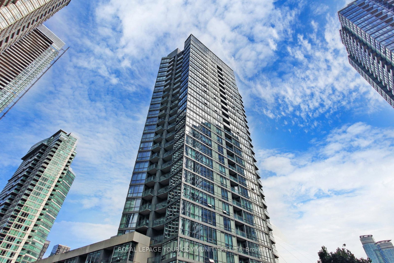 3-navy-wharf-court-toronto-ontario-c12585514