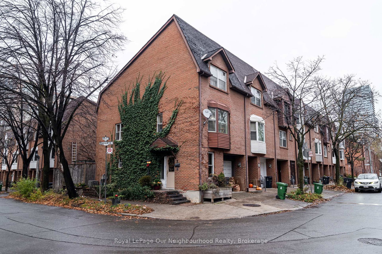 2-longboat-avenue-toronto-ontario-c12586282