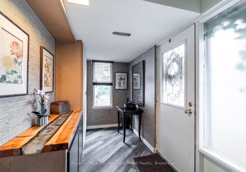 2-longboat-avenue-toronto-ontario-c12586282