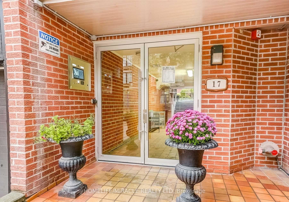 17-pembroke-street-toronto-ontario-c12586328