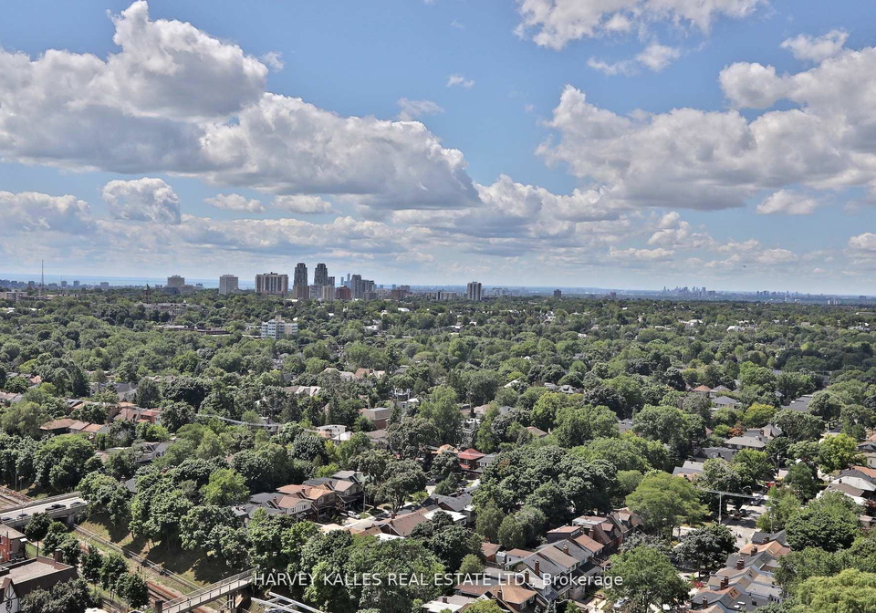 5-soudan-avenue-toronto-ontario-c12586422