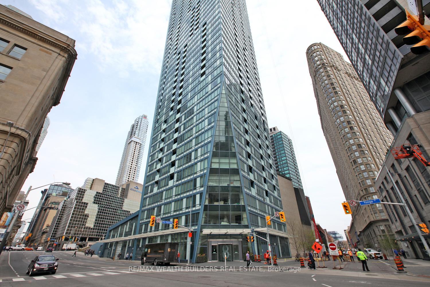 8-the-esplanade-avenue-toronto-ontario-c12586444
