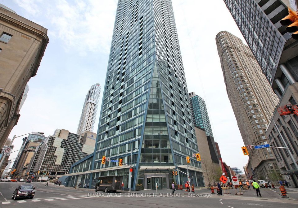 8-the-esplanade-avenue-toronto-ontario-c12586444