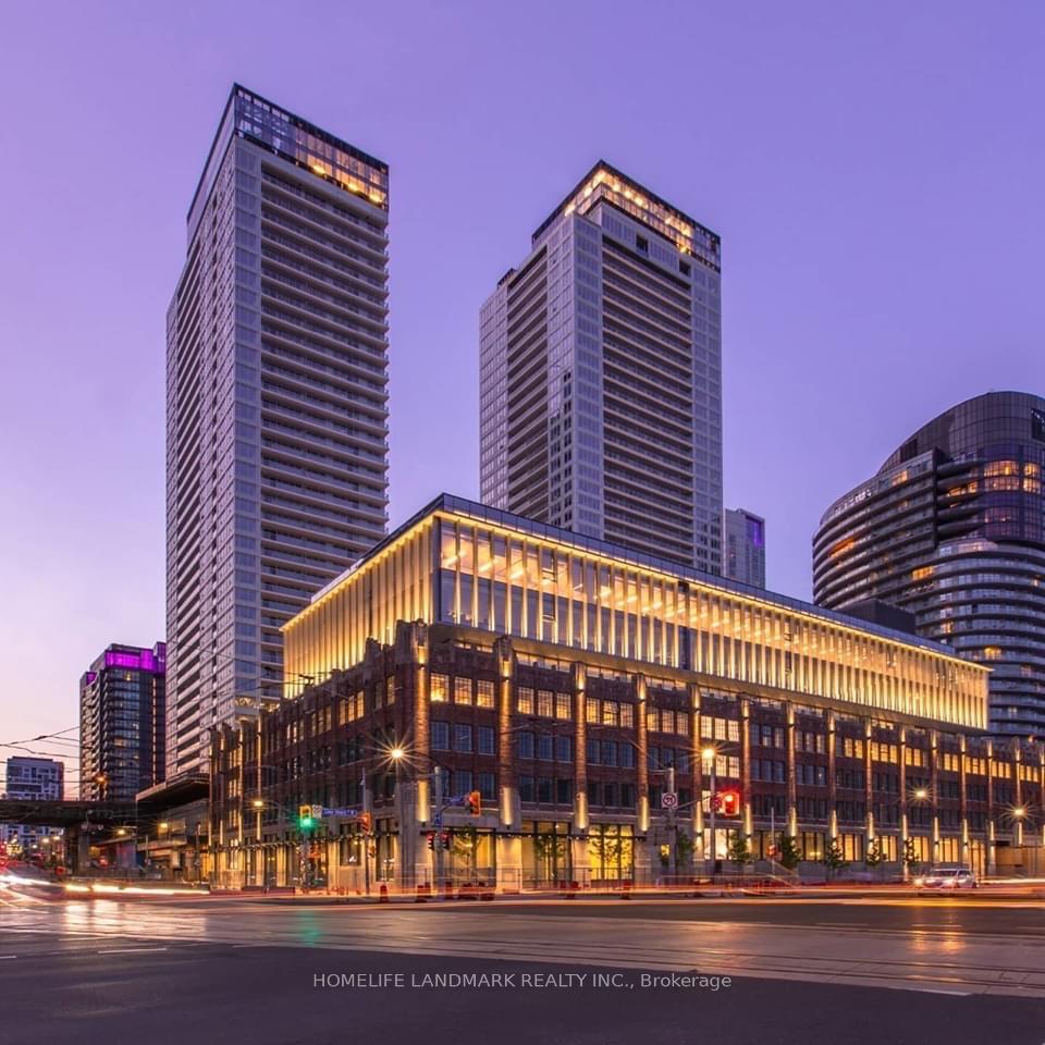 19-bathurst-street-toronto-ontario-c12586496